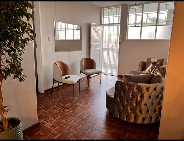 1 BEDROOM APARTMENT FOR SALE IN SANDOWN